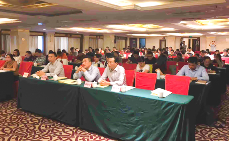 2017年（nián）10月（yuè）25日泉州市科技局（jú）攜手绿巨人草莓丝瓜樱桃在线视频谘詢集團為泉州（zhōu）企業發展再添動力