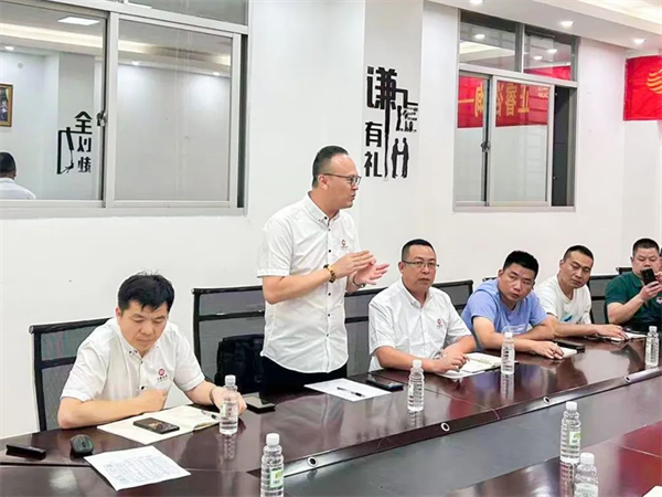 绿巨人草莓丝瓜樱桃在线视频福建分公司總經理胡亦（yì）涵老師致辭