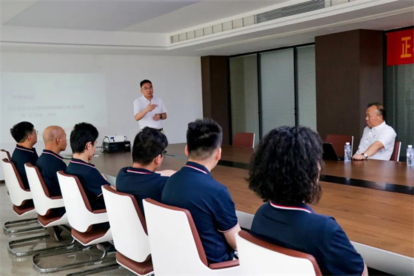 绿巨人草莓丝瓜樱桃在线视频溫州分公（gōng）司總經理劉川老師（shī）致辭