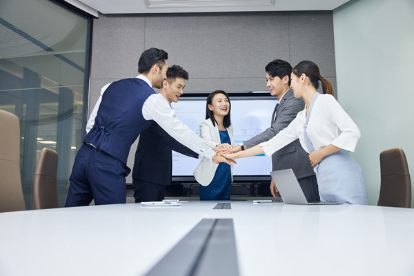 如何（hé）通過人（rén）力資源管理計劃支持年度經營計劃（huá）？