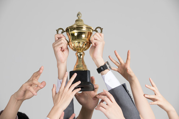 培（péi）育積極向上的（de）組織文化，增強員工的凝聚（jù）力和向心力