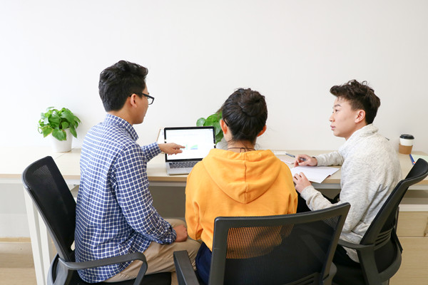 年度經（jīng）營（yíng）計（jì）劃與（yǔ）項目管理如何相互配合？