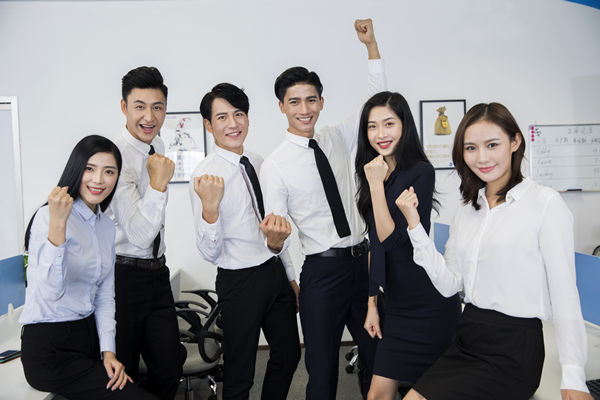 組織谘詢：協（xié）助企業製定（dìng）組（zǔ）織（zhī）發（fā）展戰略，推（tuī）動組織成（chéng）長