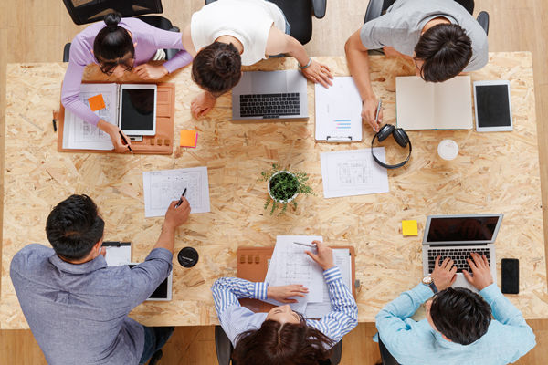 戰略（luè）計劃：係（xì）統規劃（huá），實現企業戰略目（mù）標