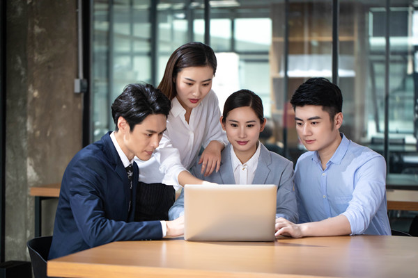 全麵（miàn）薪酬戰略實施：提升員工滿意度，提升企業績效