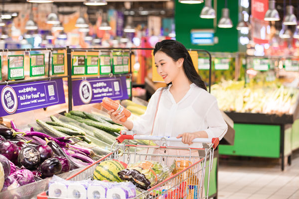 了解市場需求，製定針（zhēn）對性（xìng）營銷（xiāo）策略，提高成功率