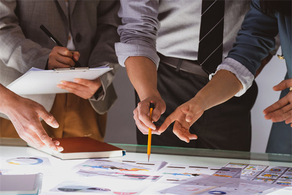 績效溝（gōu）通：建立良好溝通，促進績效提升