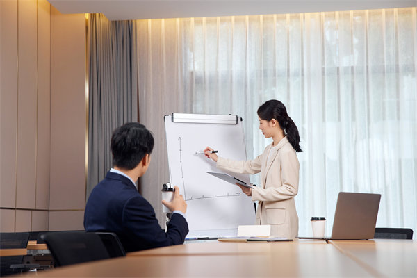 創新薪酬管（guǎn）理模式，構（gòu）建（jiàn）高（gāo）效激（jī）勵與留任新機製（zhì）