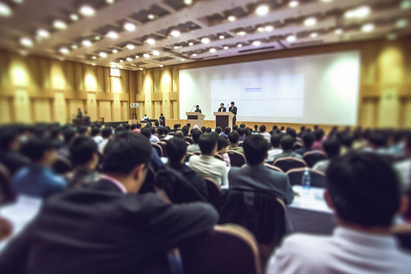 麵對人才流失，企業應采（cǎi）取哪些策略留住關鍵員工？