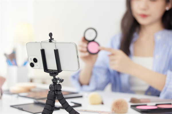 社交媒體營銷中，情感共鳴如何轉化為銷售力（lì）？