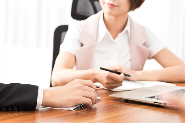 如何平衡員（yuán）工（gōng）工作與生活的界限（xiàn），增強工作（zuò）滿意度？