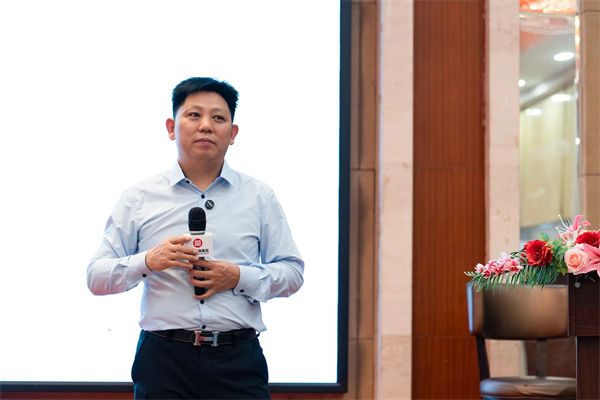 金（jīn）濤（tāo）老師