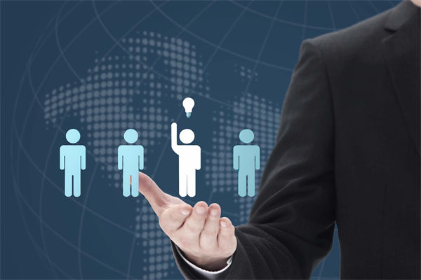 製定年度經營計劃時，如何平衡創新與風險？