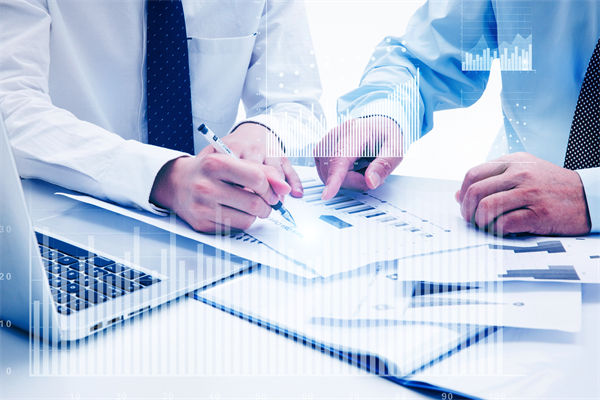 如何通過預算分析，識別企業運營中的潛在風（fēng）險與（yǔ）機遇？