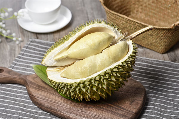 榴蓮價格暴跌（diē）50%，有人買了50箱，預算管理怎麽看？