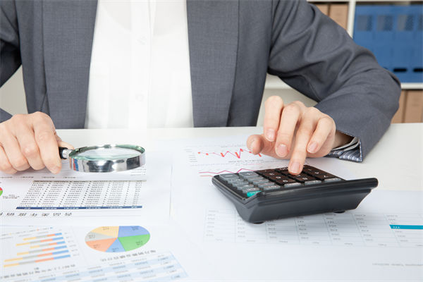 預算成紙上（shàng）空談，怎樣讓數據真正驅動（dòng）決策落地？