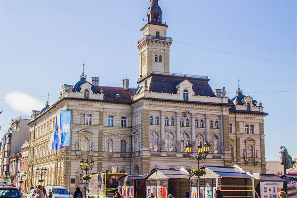 供應鏈分析：塞爾維亞將（jiāng）對近3000種商品限價降價