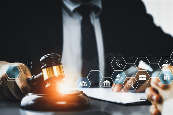 集團管控管理：董事長和明星女友（yǒu）內幕交（jiāo）易被刑拘