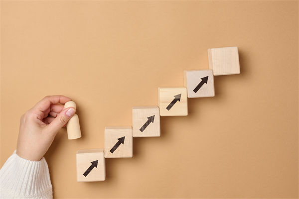 戰略目標層（céng）層分解後，部門協同（tóng）為何反（fǎn）成內耗根源？