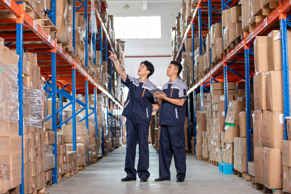 5S管理：整（zhěng）理、整頓（dùn）、清掃、清潔和素養（yǎng）