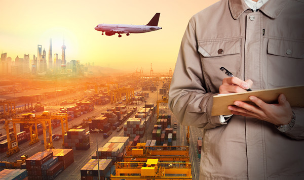 全球供應鏈：全球化背景下的供應鏈挑戰和機（jī）遇