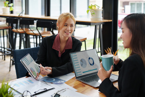 預算控（kòng）製：嚴格控製（zhì）預算，降低（dī）成本