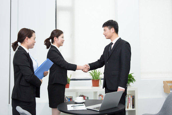 績效溝通：及時反饋，解決績效問（wèn）題