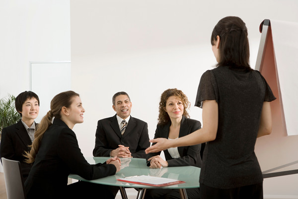 戰略評估（gū）：對企業戰略的實施效果進行評估和反饋