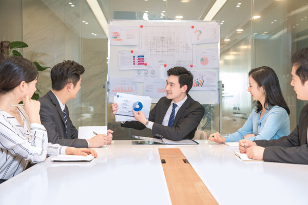 卓越績效的基（jī）石：高效團隊的關鍵特征與（yǔ）構建策略