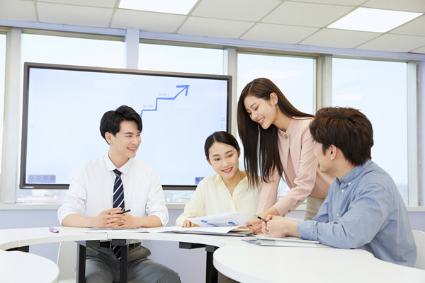 目標引領（lǐng）：製定明確目標（biāo），提升企（qǐ）業（yè）執行力