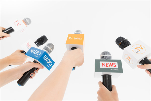 社交媒體（tǐ）：利用社交媒體（tǐ），提升品牌（pái）影響力