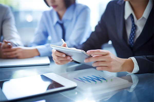 加強（qiáng）企（qǐ）業管理團隊建設，打造專（zhuān）業化、高效化管理團隊