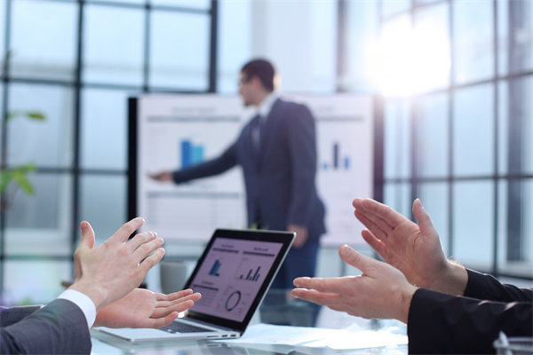 集團管（guǎn）控（kòng）如（rú）何促進內部資源共享與協同作戰能力？