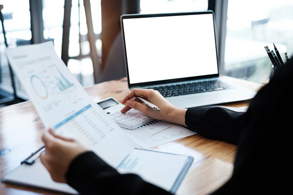 預算監控與調整機製如何（hé）建立（lì），確保預（yù）算執行到位？