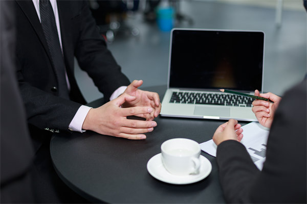 麵對業績波動，企業（yè）如何靈活調整績效（xiào）評價標準？