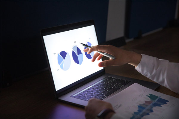 00後吐槽（cáo）公司無效加（jiā）班被開除，企業戰（zhàn）略有何感悟？