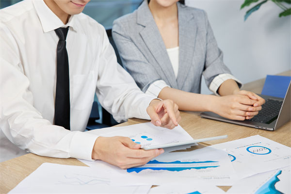 如何利用薪酬績（jì）效激（jī）勵（lì），促進跨部門合作與協調？