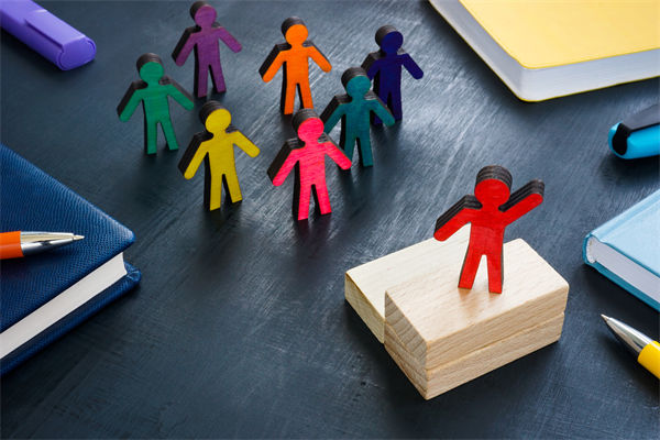 跨文化管理（lǐ）難（nán）題：集團管控如何應對（duì）全球化挑戰？