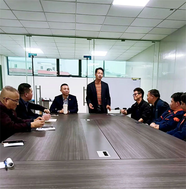 銘鎧（kǎi）總經理張幹贏先生致辭