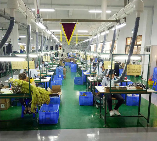 東莞市茂佳（jiā）塑（sù）膠電子有限公司生（shēng）產線