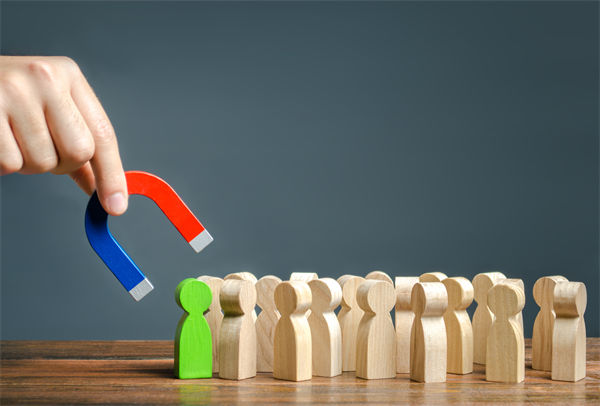 行業薪（xīn）酬競爭激烈，企業怎樣優化薪酬吸引頂尖人才？