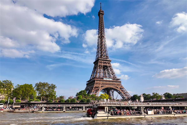 精（jīng）益（yì）生（shēng）產角度分析熱點（diǎn）：埃菲爾鐵塔被熱到彎（wān）曲偏斜