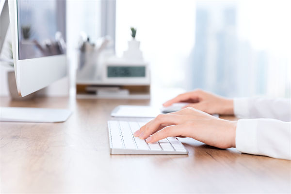 人力資（zī）源管理分析：男子（zǐ）請育兒假陪幼女看病被（bèi）開除