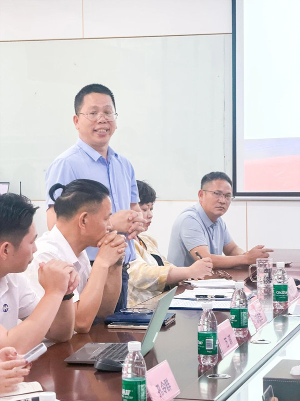 佳超科技執行總裁（cái）湯守利先生致辭